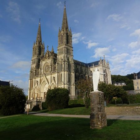 Le Bourgis Acomodação com café da manhã La Chapelle-Montligeon Exterior foto